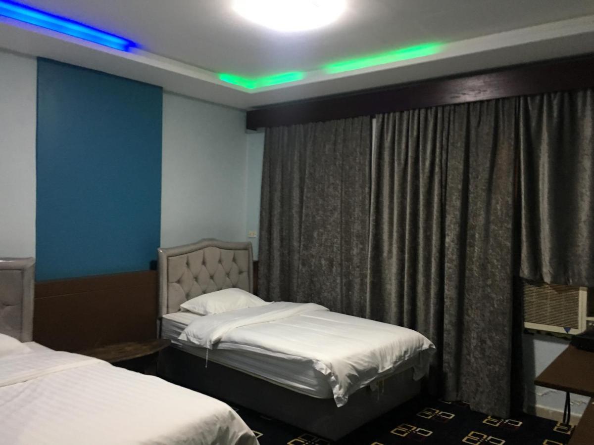 دار العزاب - عزاب فقط Aparthotel Jiddah Esterno foto